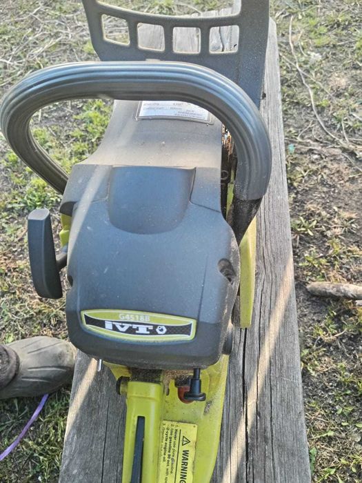 Продам Бензопилу