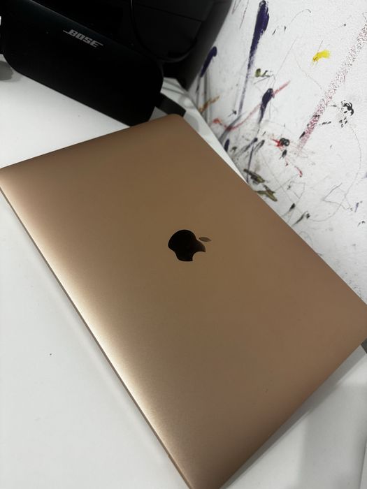 Macbook Air 2018 (Retina 13,3 inch) + Magic Mouse 2