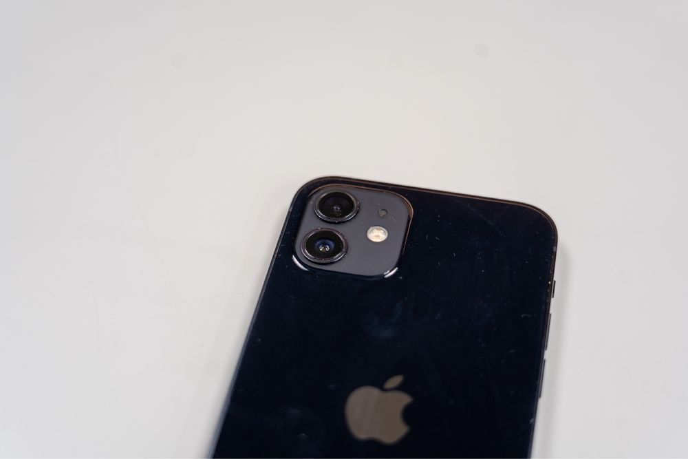 Apple iPhone 12 Black 64GB - Stare Bună