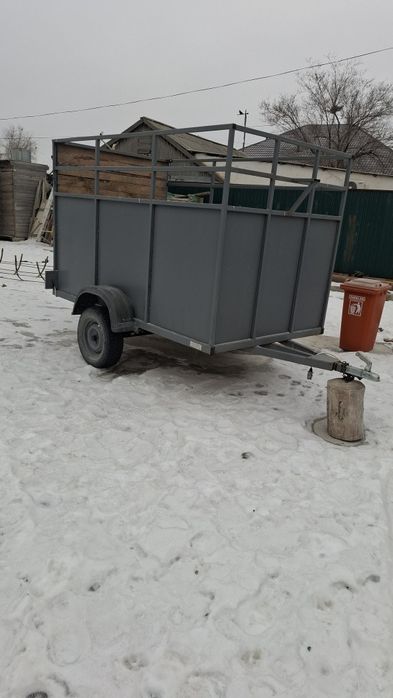 Продаётся прицепы 1 осьный  коневоз