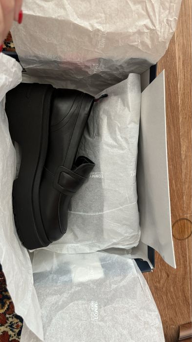 Продам оригинал лоферы от Tommy Hilfiger