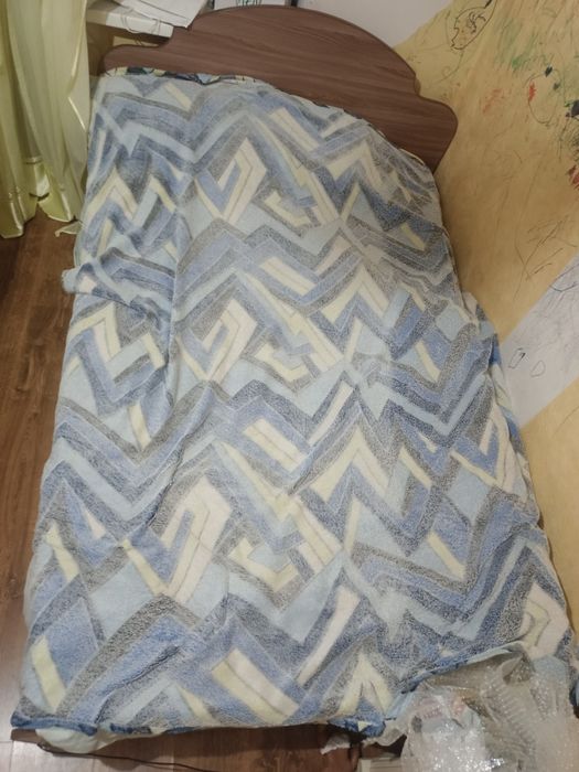 4-х дверный шкаф с кроватью