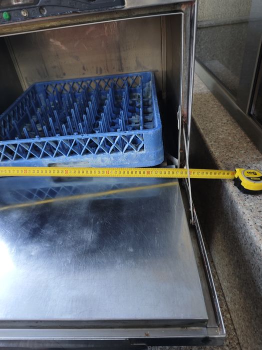 Професионална съдомиялна машина