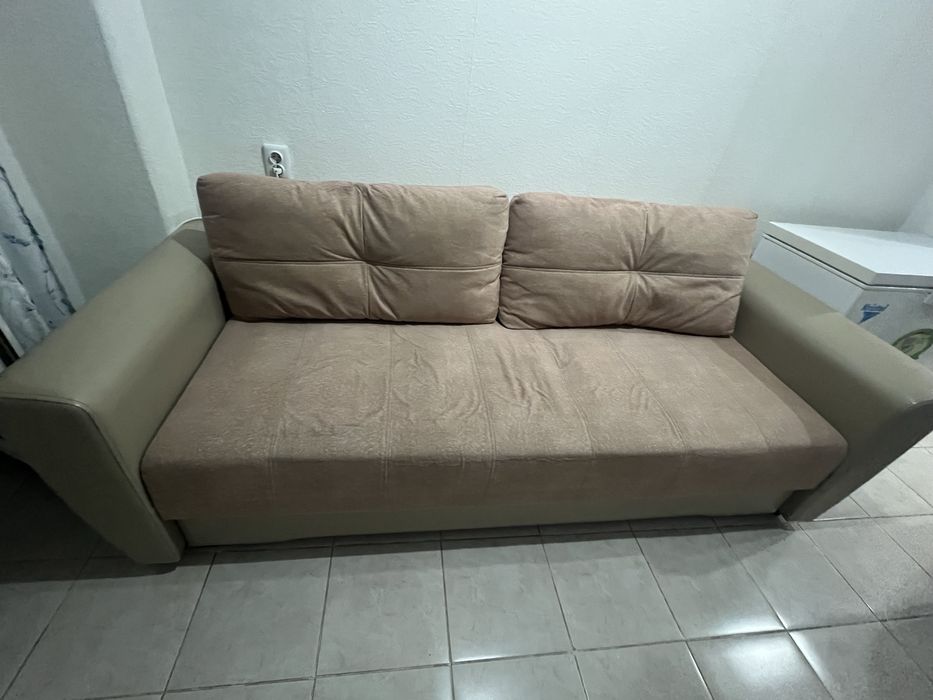 Продам диван в отличном состояний