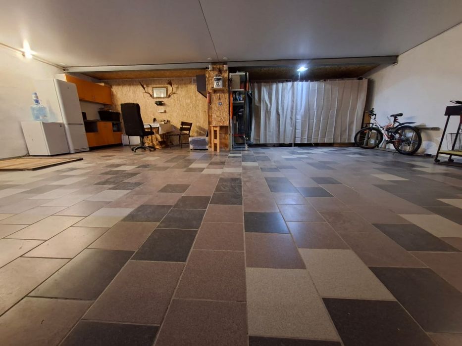 Мужская берлога в продаже