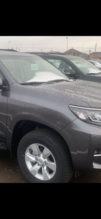 Продам диски R18 с шинами