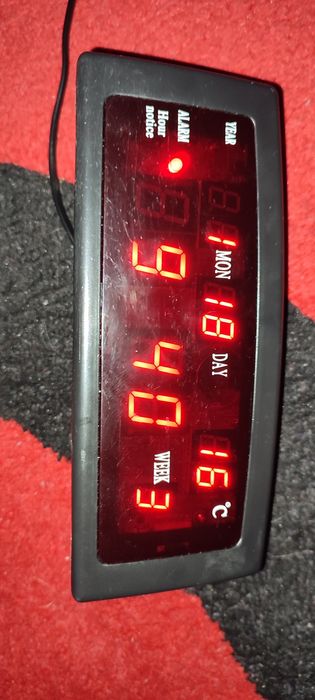 ceas electronic cu termometru-30 lei