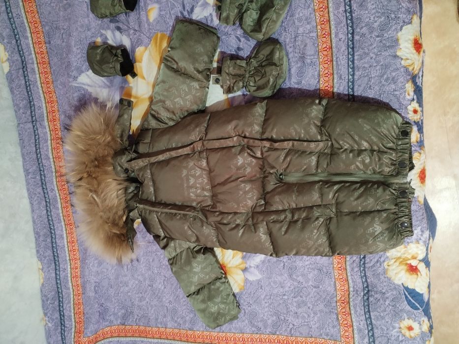 Продам детский комбинезон зимний