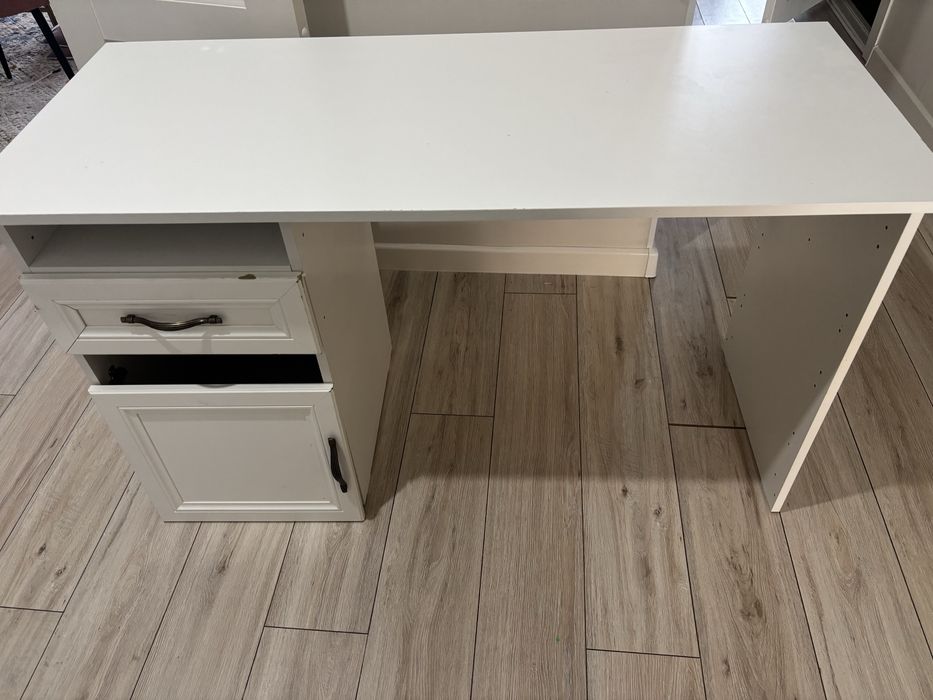 Продам письменный стол