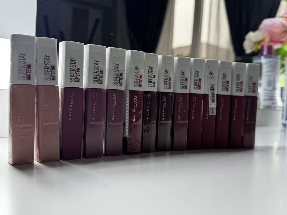 Ruj lichid Maybelline SuperStay Matte Ink – rezistență mare,