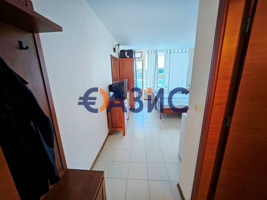 Продава се Едностаен апартамент в к.к. Слънчев бряг - 41 кв.м за 1318 €/кв.м - Снимка #8