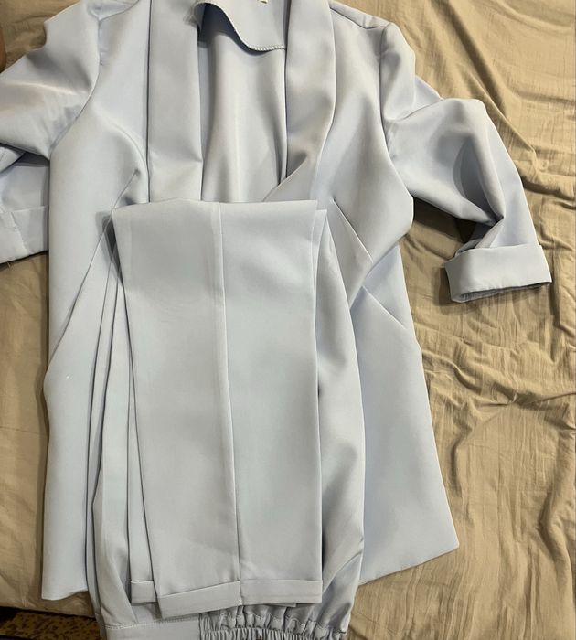 Женская одежда, костюмы платья, юбки