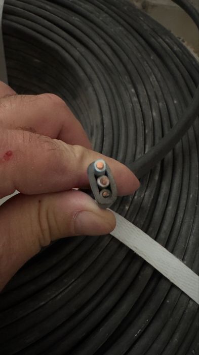 Продам Электрокабель ВВГ-3х2,5 медный