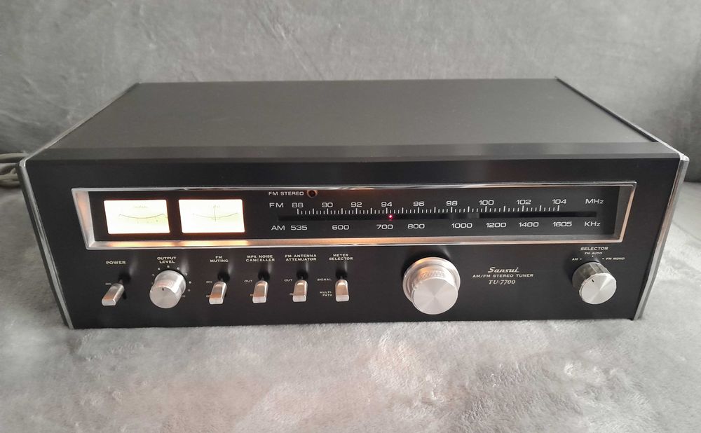 SANSUI TU-7700 tuner/radio Hi-Fi vintage *de colectie