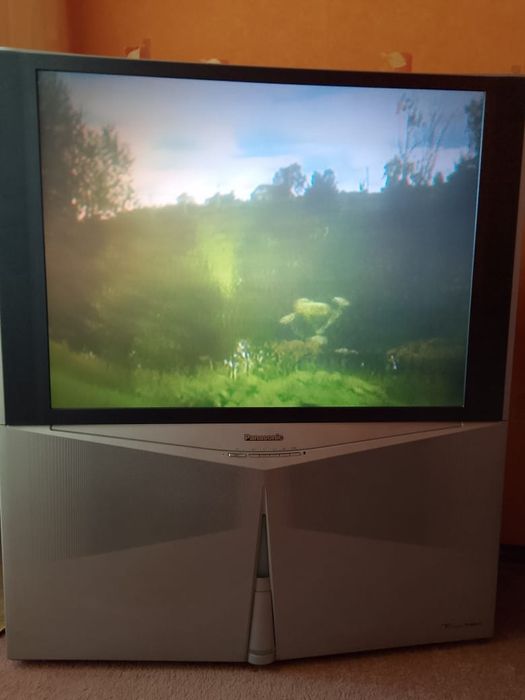 Продам телевизор