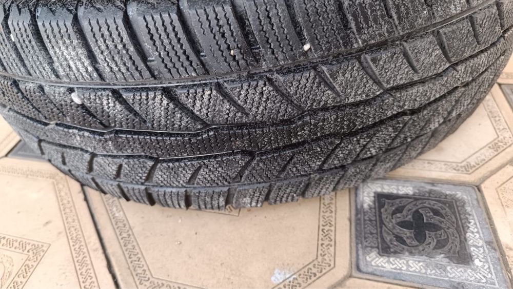 Зимный шина R18.