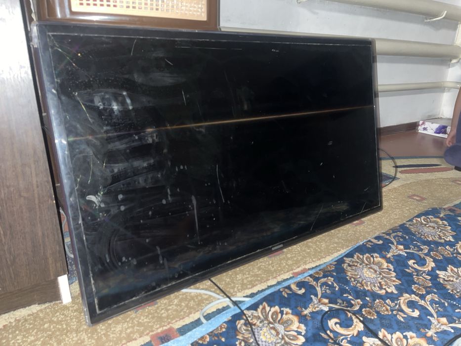 Продам телевизор samsung