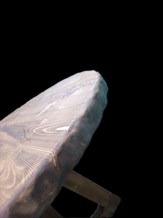 Трапезна маса от масив