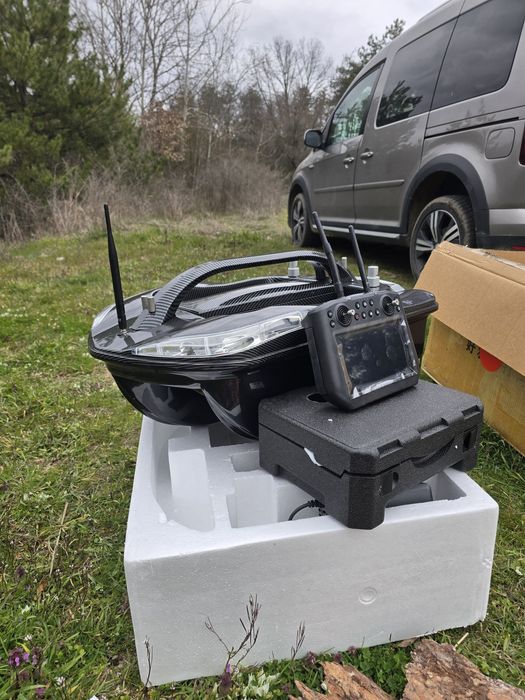 Лодка за захранка ГПС +СОНАР