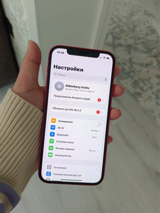 Айфон 12 красный