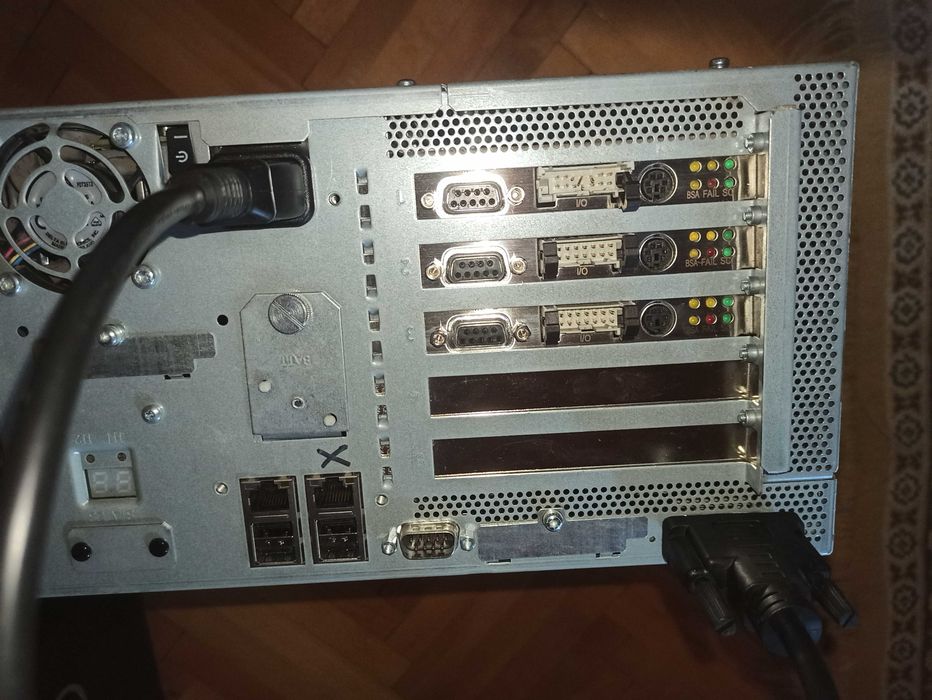 Panou industrial Siemens si calculator industrial IPC827C