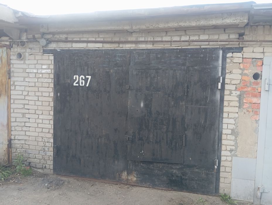 Продам гараж в химике