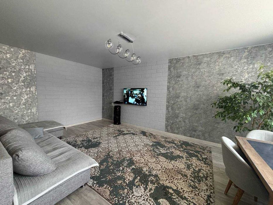 Продается новый коттедж в центре города