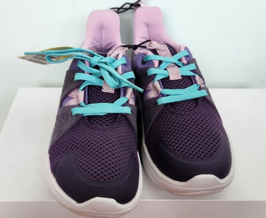 Кроссовки несколько фирменные из США