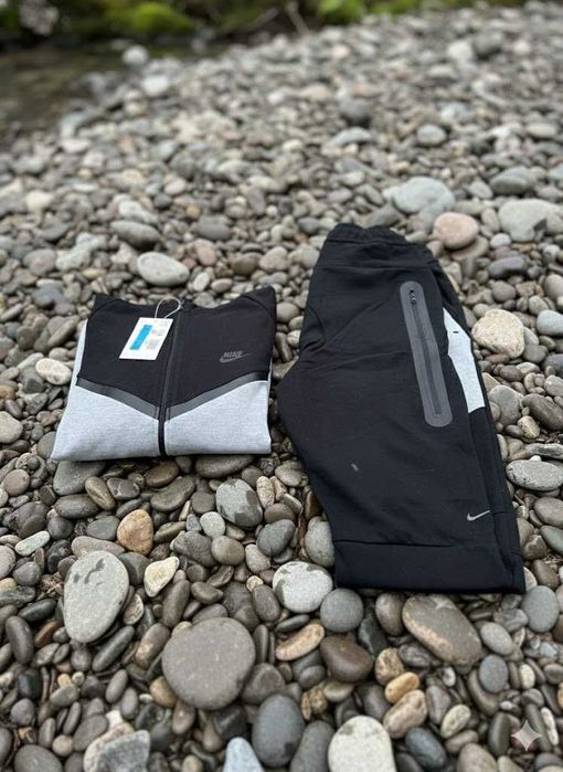 Trening NIKE TECH Fleece Negru Gri