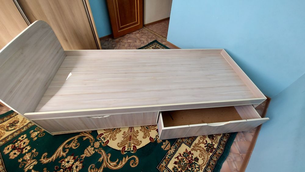 Продам Кровать бу