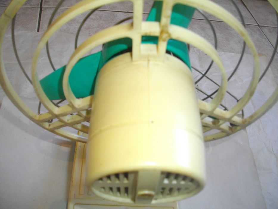 Руски СССР от Соца Електрически настолен ВЕНТИЛАТОР Сатурн-2 ОТЛИЧЕН