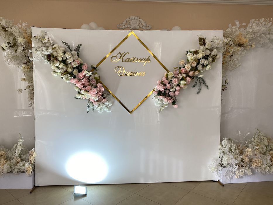 Продаю искусстаенные цветы