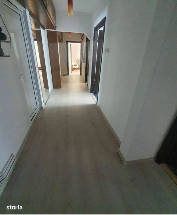 Apartament 3 camere in B-dul Garii, decomandat, 2 bai, balcon, beci! — fotografia 3