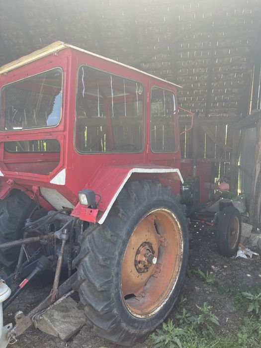 Tractor U650 cu plug