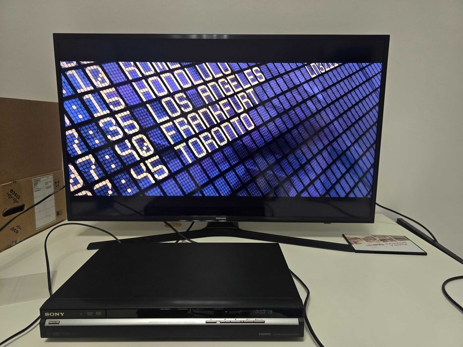 DVD Sony model - RDR - GX350, записващо