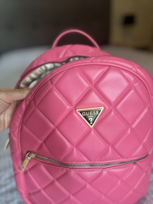 Розова раница Guess