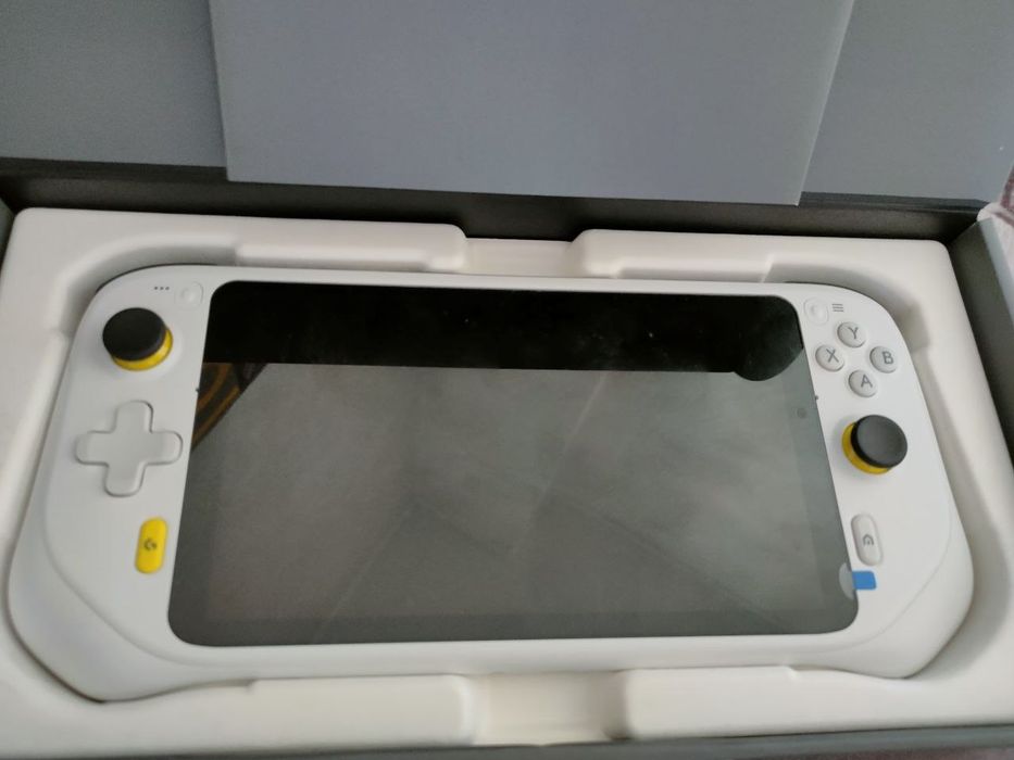 Logitech G Cloud Приставка