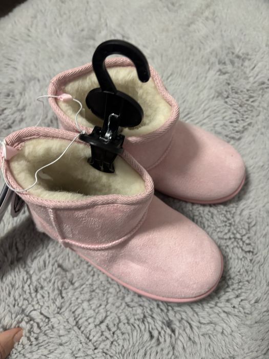 Vand ugg marimea 30 noi