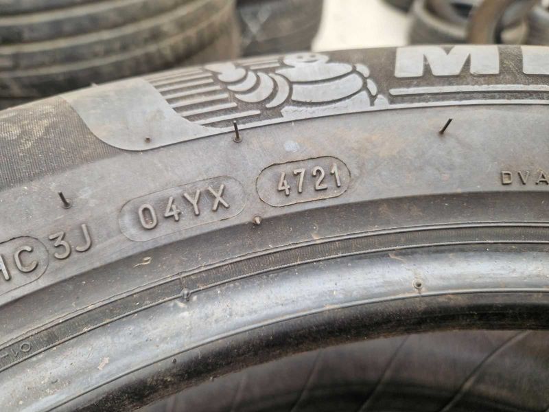 2 Michelin R18 235/55
летни гуми
DOT4721