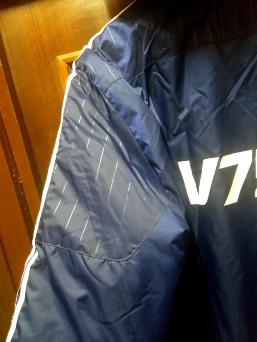 Jeaca lunga Adidas editie limitata