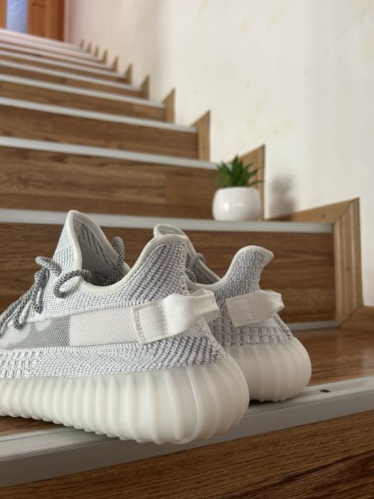 Vand yezyy 350 white