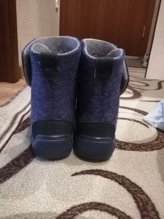 Продам зимние ботинки