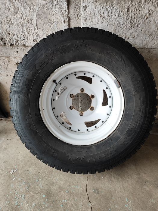 Продам резину Maxxis pressa suv 265/70 R 15