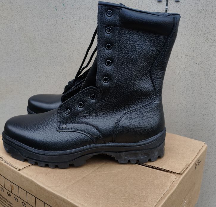 Сапоги берцы новые