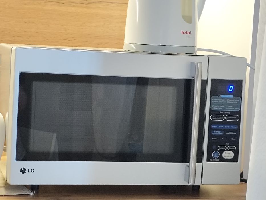 Продам микроволновую печь LG