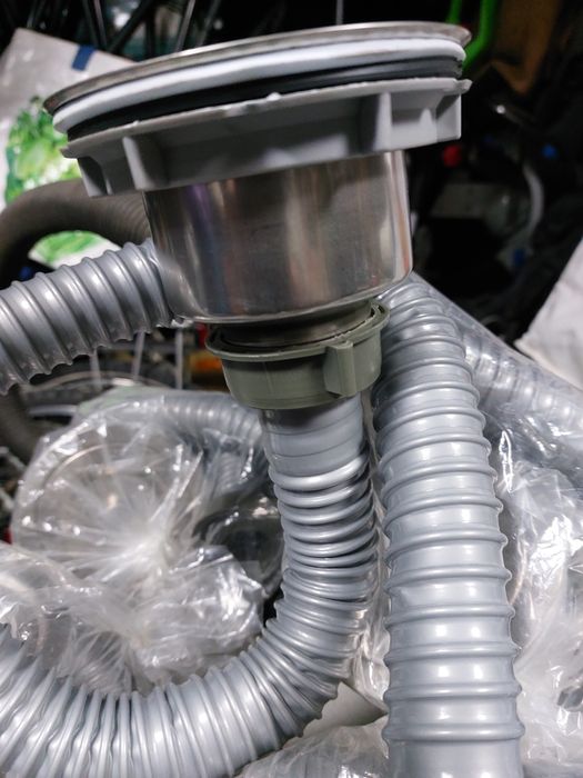 Vând furtuna de scurgere