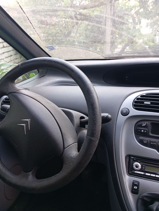 Продавам  Citroen Picaso