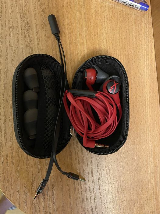Продам наушнико проводные hyperx