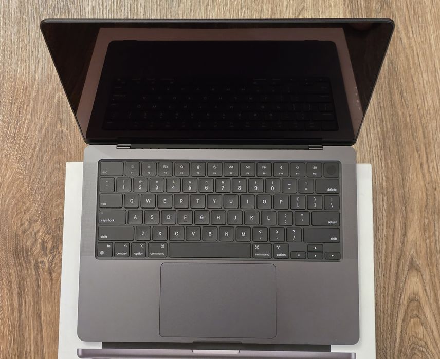 MacBook Pro 14/16 M3PRO/M4//M5