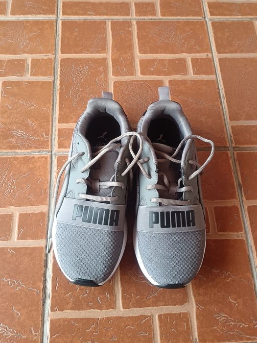 Adidași sport Puma